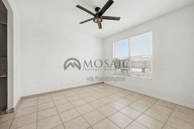 Building Photo - 598 W Belmont Red Trail