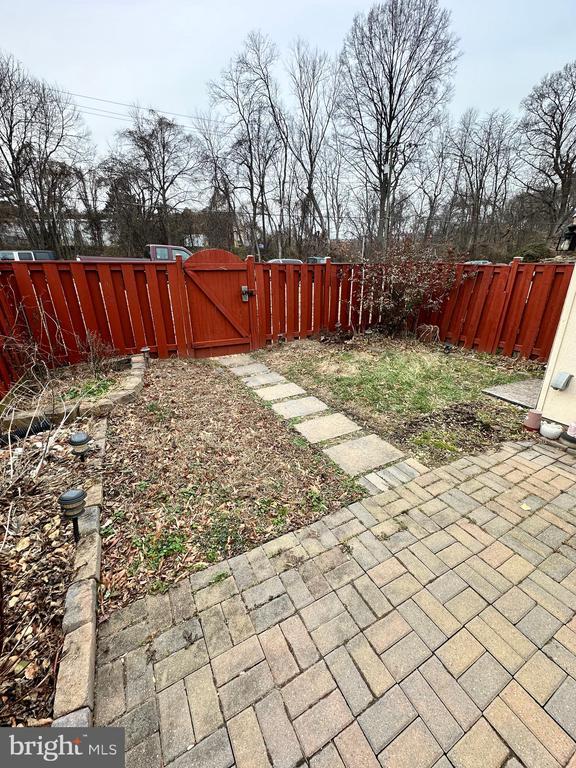 Building Photo - 7943 Timarand Ct