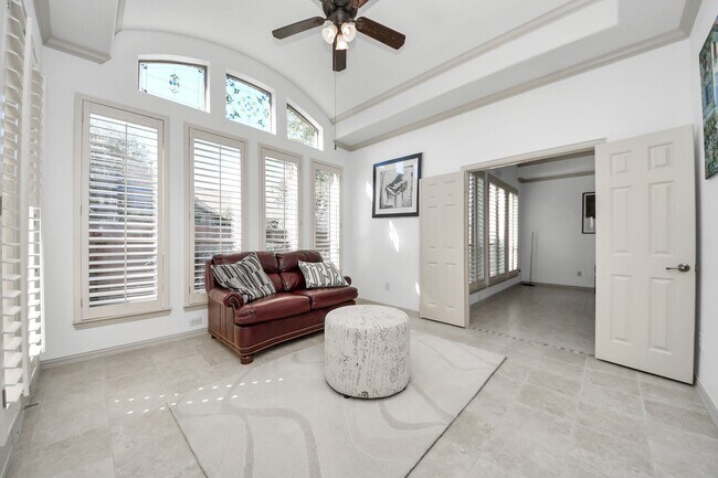 Building Photo - 7211 Spring Meadow Ln