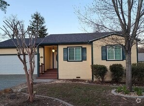 Building Photo - Cozy home in Shasta Lake