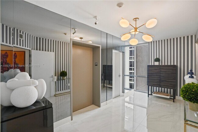 Building Photo - 16385 Biscayne Blvd