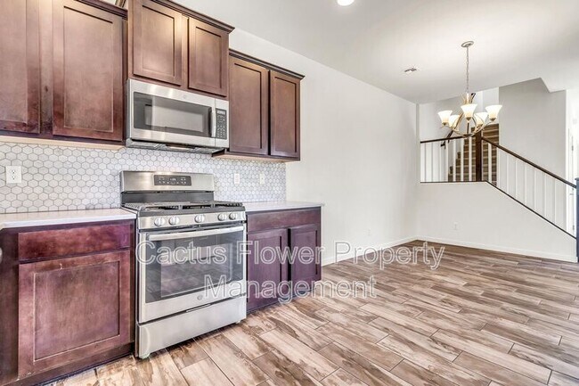 Building Photo - 2734 S Santa Rita