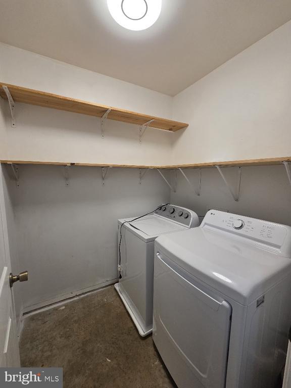 Building Photo - 8214 Howard Trail