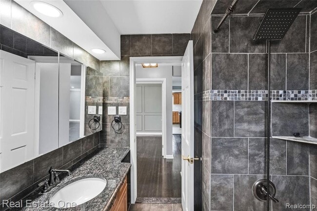 Building Photo - 8528 Norborne Ave