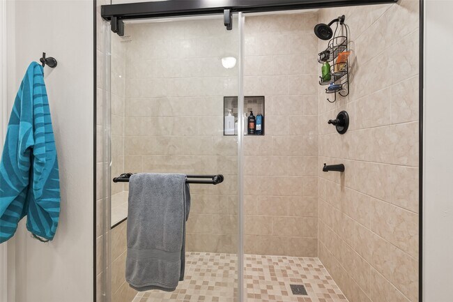 Building Photo - 15843 Foxgate Rd