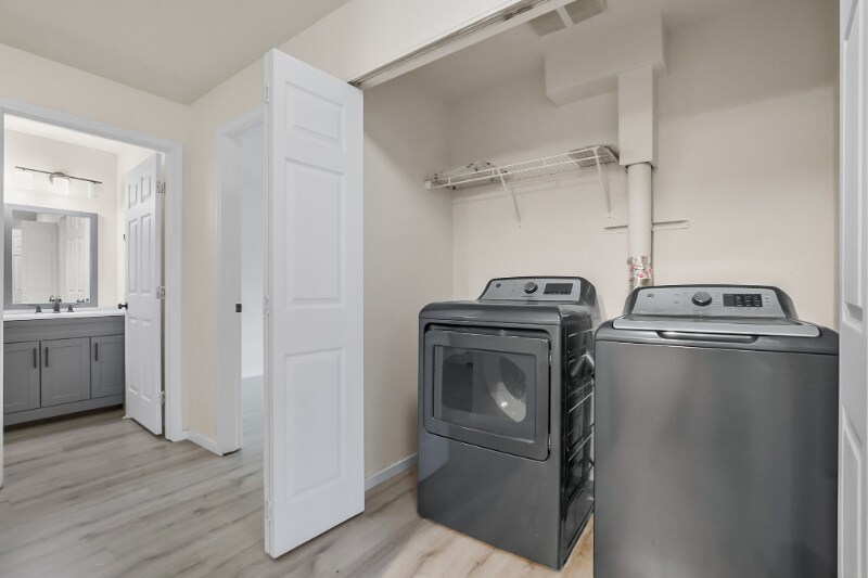 Building Photo - 12040 Bridgeport Way SW