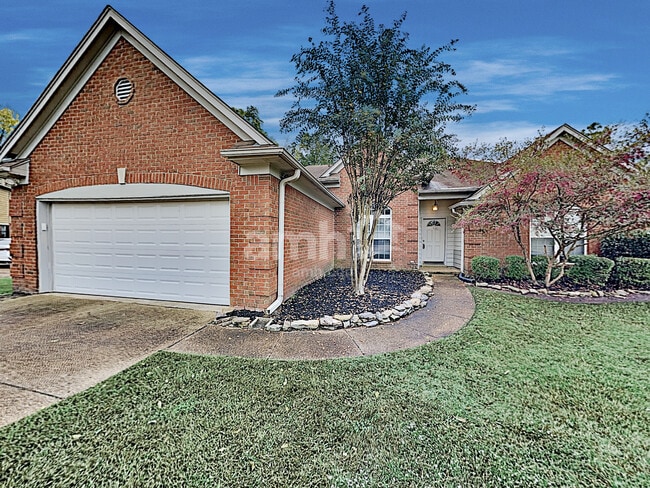 Building Photo - 9289 Oakengate Cv