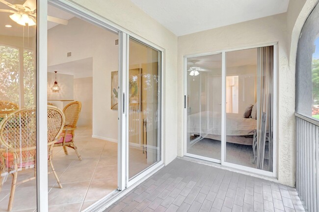 Building Photo - 6488 Via Regina