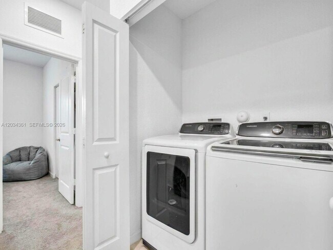 Building Photo - 25175 SW 108th Ave