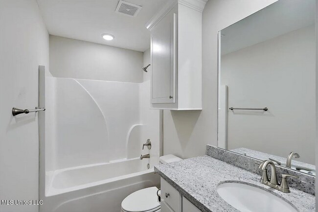 Primary Photo - 253 Chartleigh Cir