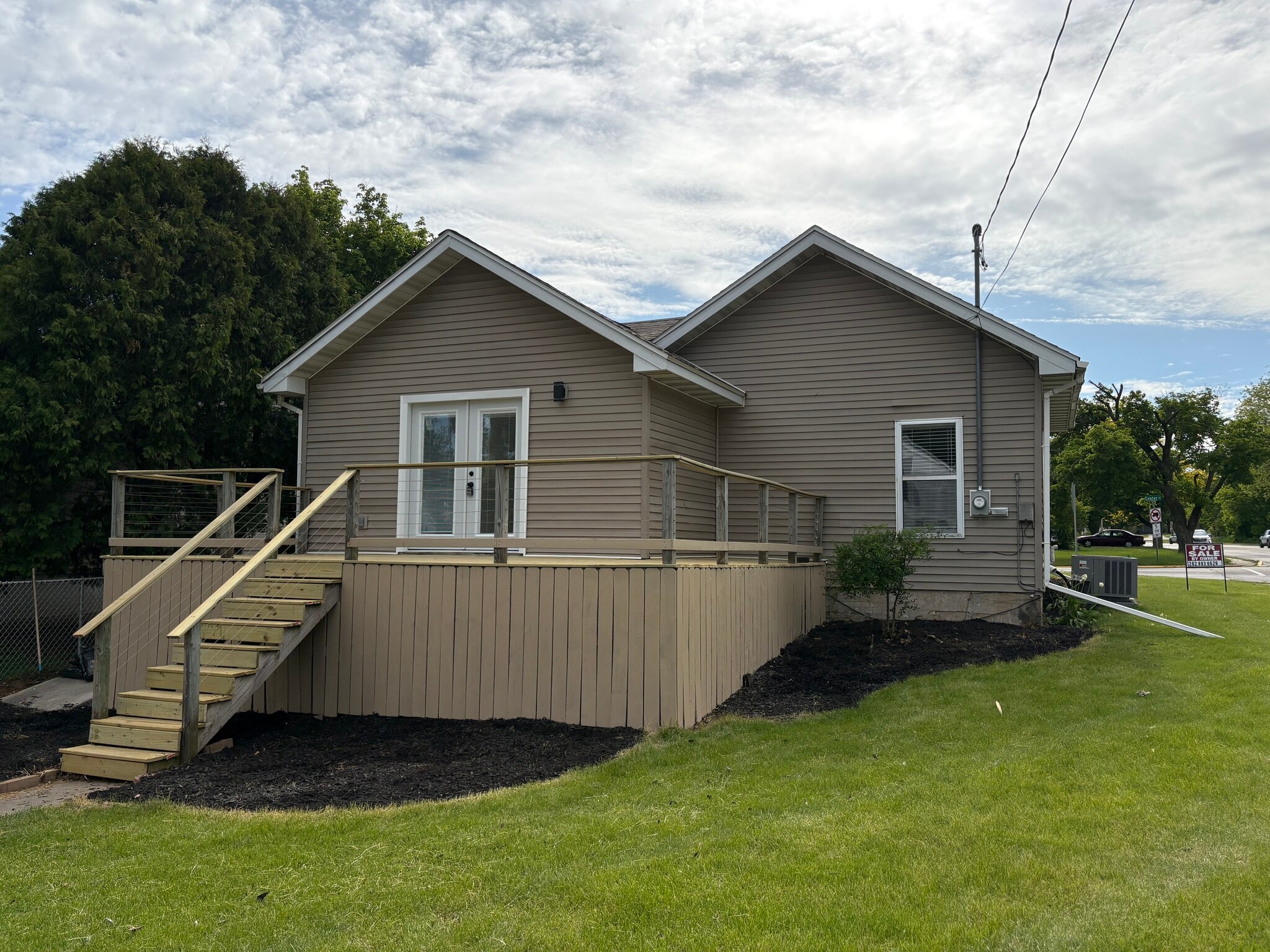 Deck - 1237 Center St