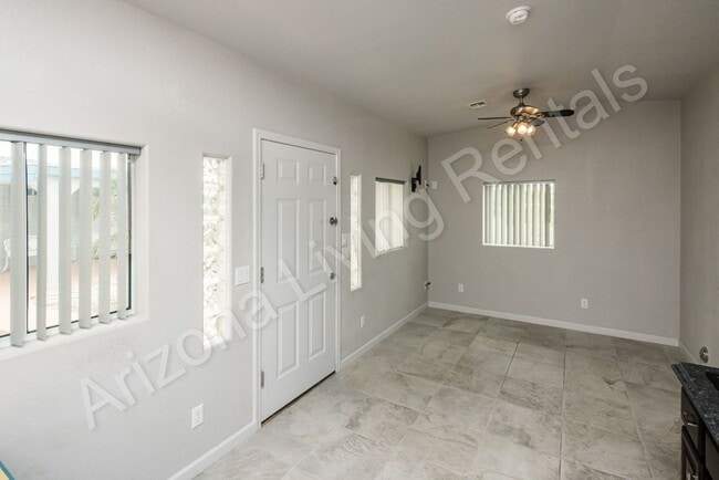 Building Photo - POOL HOME WITH CASITA