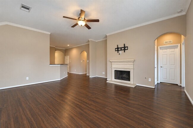 Building Photo - 42 Black Swan Ct