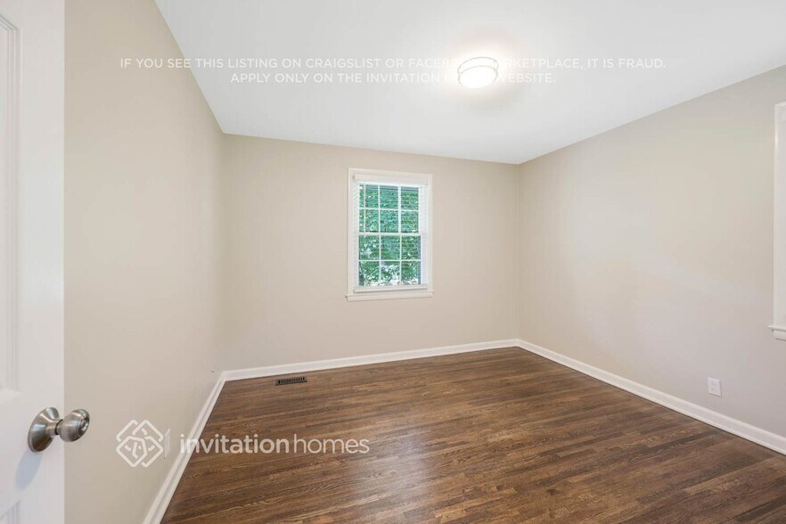 Building Photo - 605 Durrett Dr