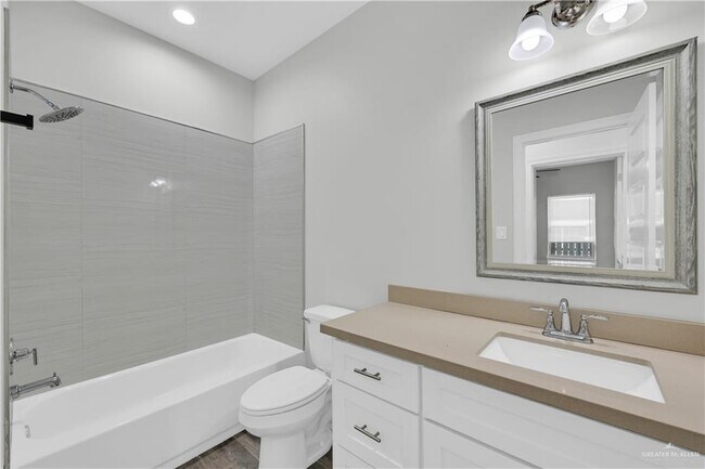 Building Photo - 23 Harrison St