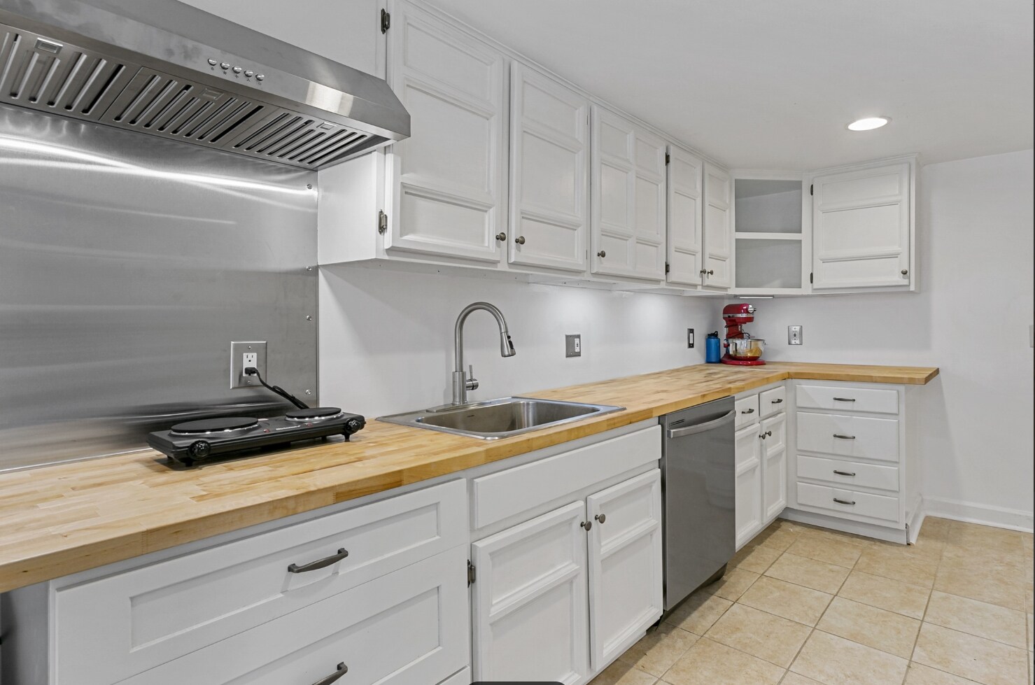 Building Photo - 2332 19th St NW