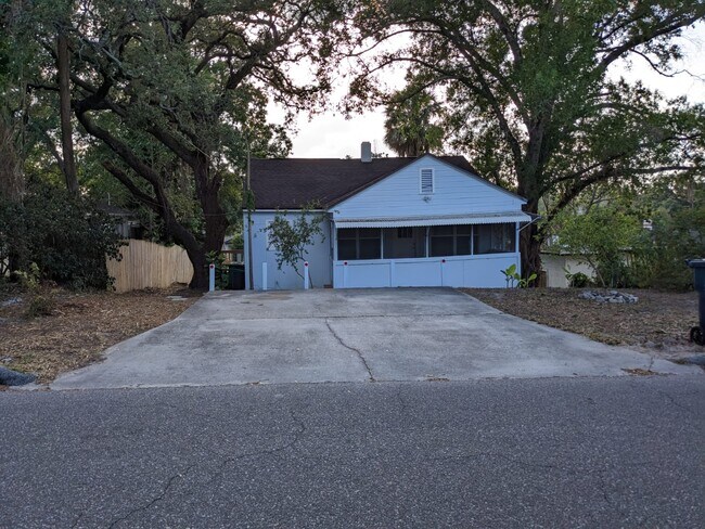 Primary Photo - 8410 N 11th St