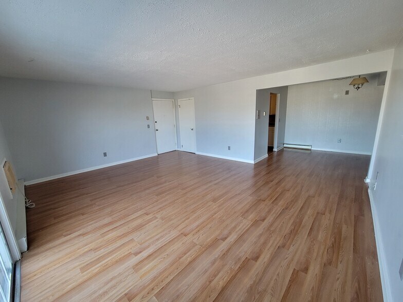 Building Photo - 300 Smithfield Rd