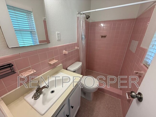 Building Photo - 8340 Le Mesa St