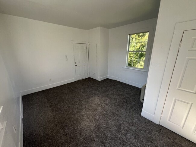 Building Photo - 2-Bedroom 1-Bath Home on Sunshine Rd.