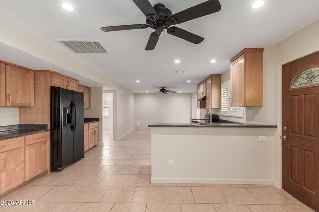 Building Photo - 1628 E Del Rio Dr