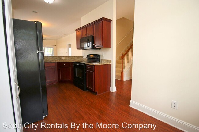 Building Photo - 2 br, 2.5 bath House - 119 Bonhomme Circle