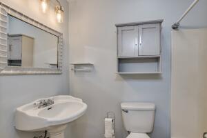 Building Photo - 2211 Pleasant Dr
