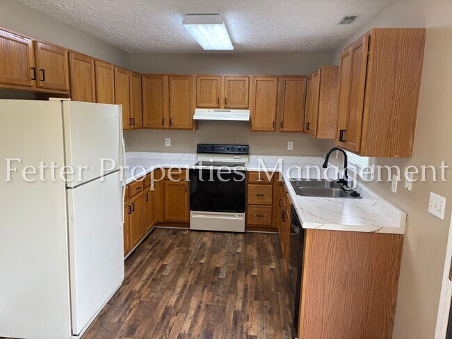 Building Photo - Summer Special! Half Off First Month's Rent!