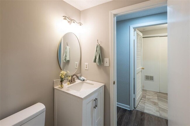 Building Photo - 3067 Steeplechase Dr