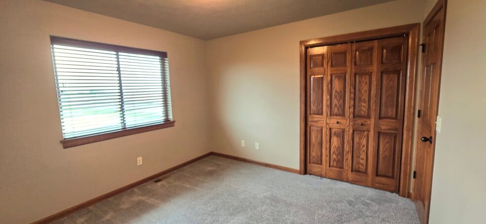 Bed 1, View 2 - 8413 W 53rd St