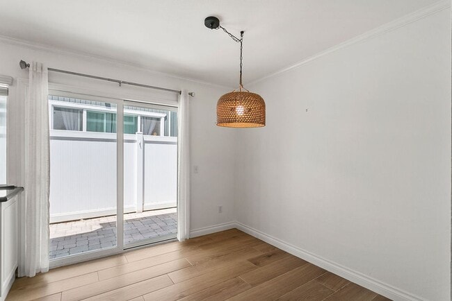 Building Photo - End-Unit Townhouse in Prime Newport Beach ...