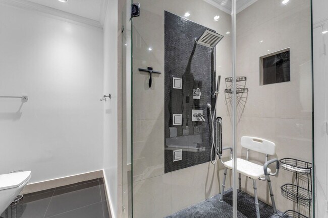 Building Photo - 851 SW 154th Path