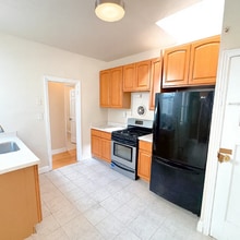 Building Photo - 472 Ramsell St