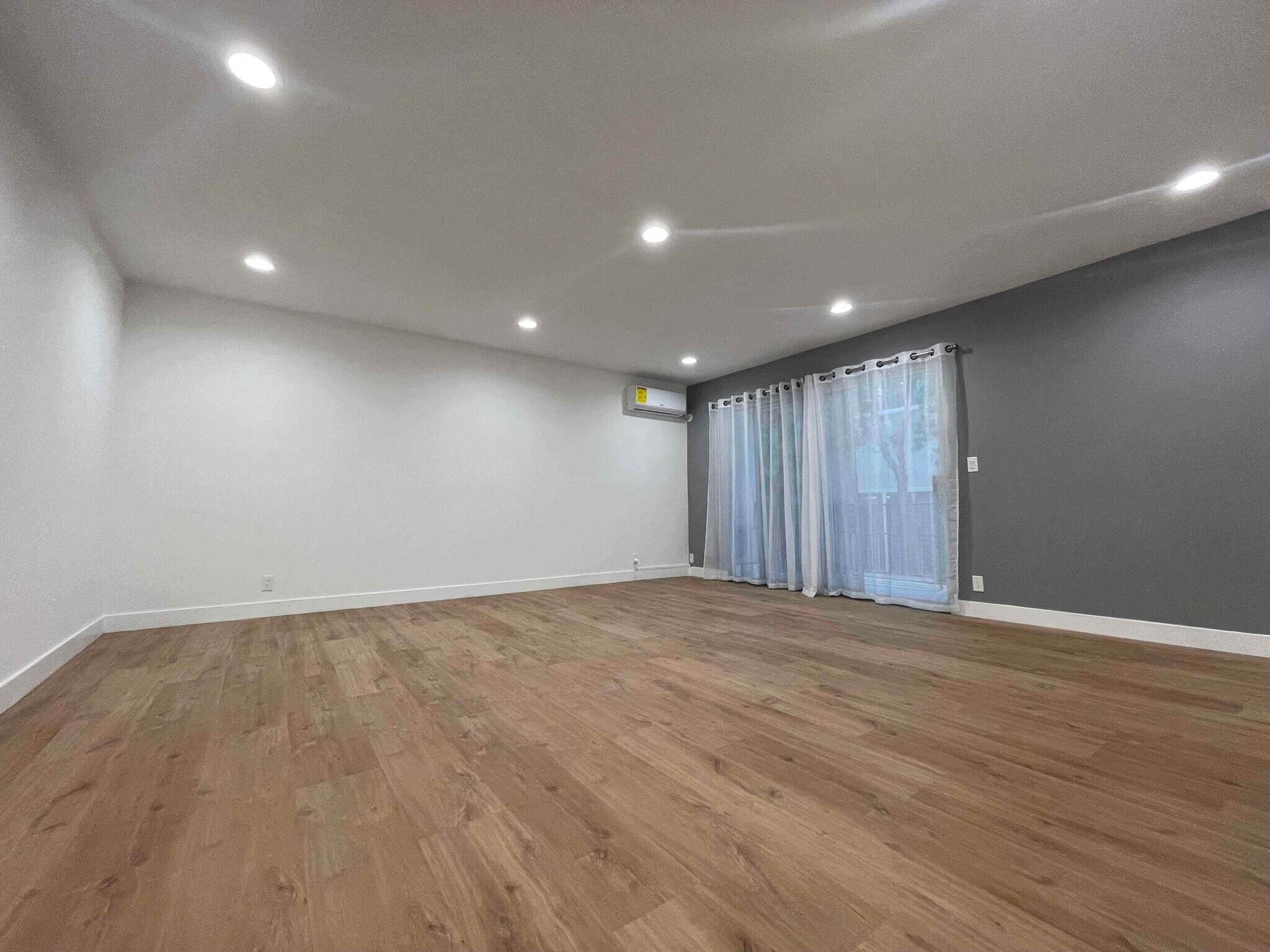 Building Photo - 1128 19th St