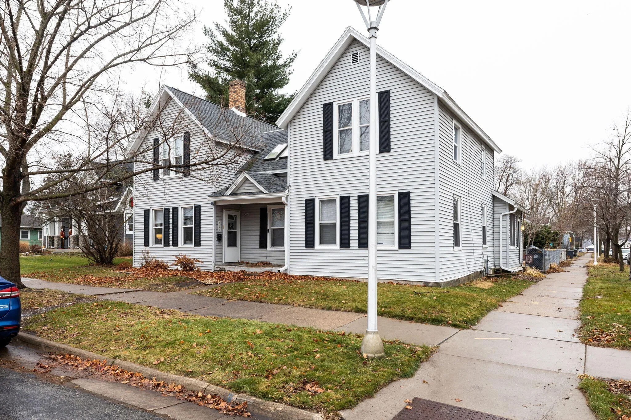 Building Photo - 1204 5th Ave S