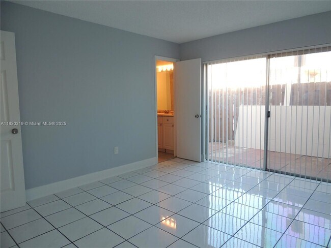 Building Photo - 15444 SW 85th Ln