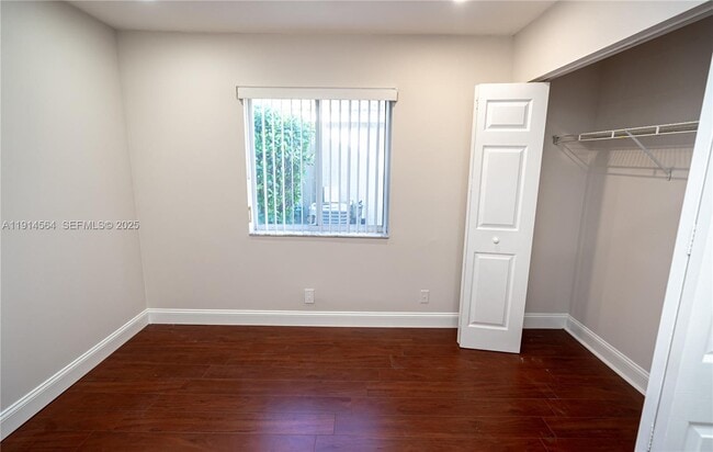 Building Photo - 1592 Salerno Cir