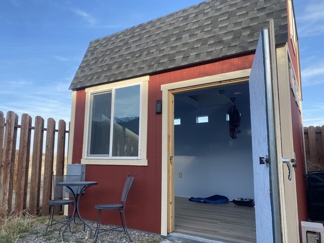 Building Photo - 115 Gold Rush Trail