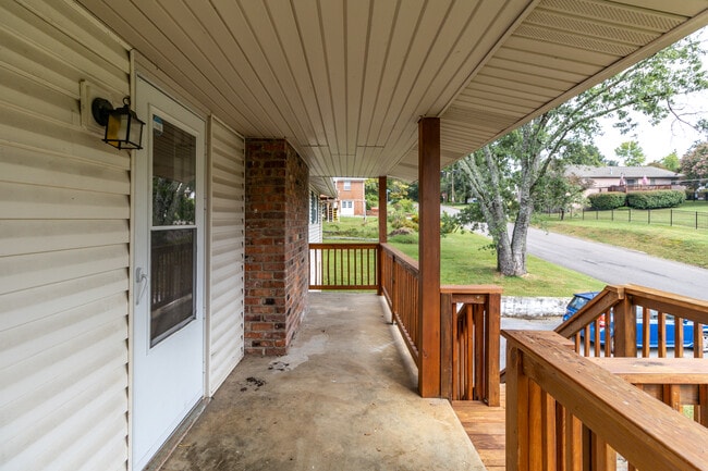 Building Photo - 2344 Alice Bell Rd