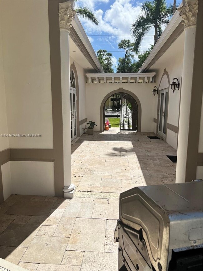 Building Photo - 6795 SW 98th St