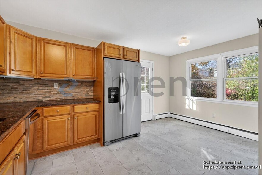 Building Photo - 68 Lyman Rd