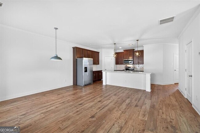 Building Photo - 5524 Garens Way