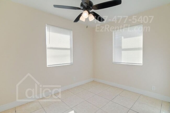 Building Photo - 544 19th St