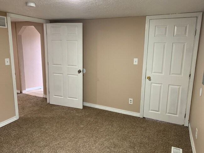 Building Photo - 1712 Seventh St