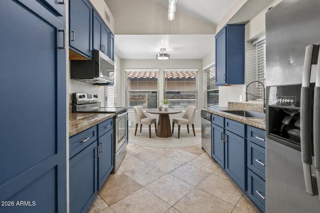 Building Photo - 10059 E Sheena Dr