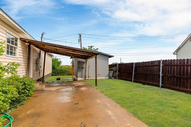 Building Photo - 1702 Manor Garden Mnr