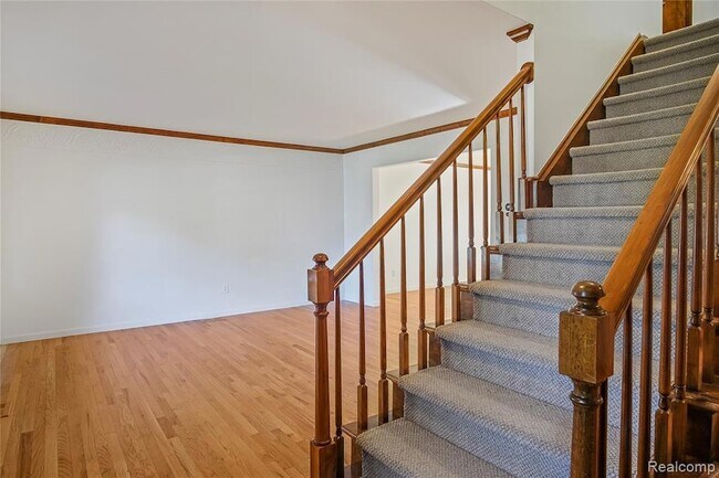 Building Photo - 1777 Fairway Dr