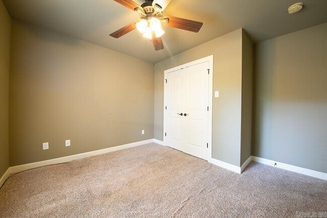 Building Photo - 19 Tradewinds Dr