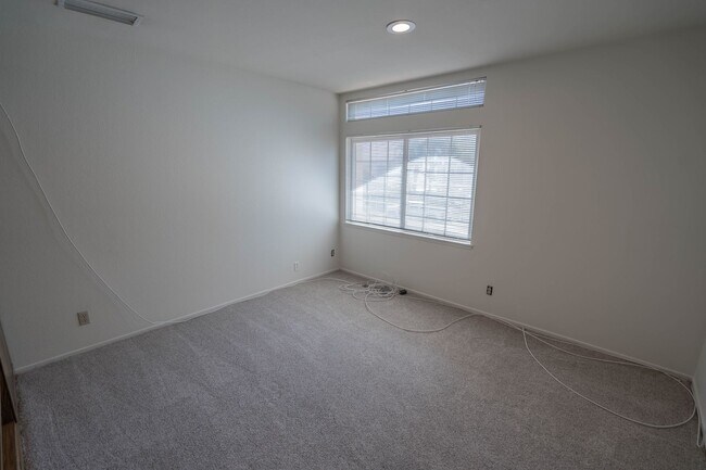 Building Photo - 24921 Chicory Ct