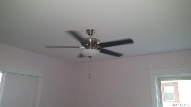 Building Photo - 14-16 Horton Avenue Unit 1st Floor